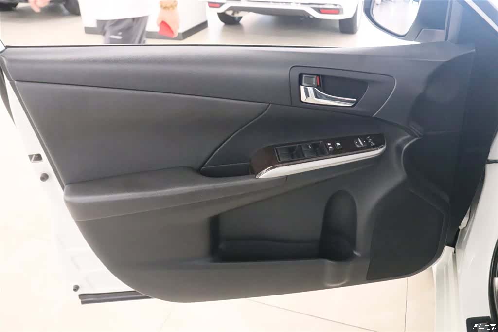 Toyota Camry, 2016 10