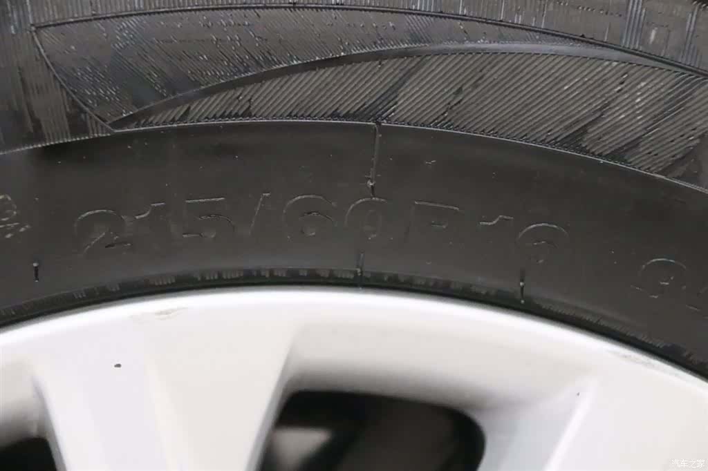 Toyota Camry, 2016 17
