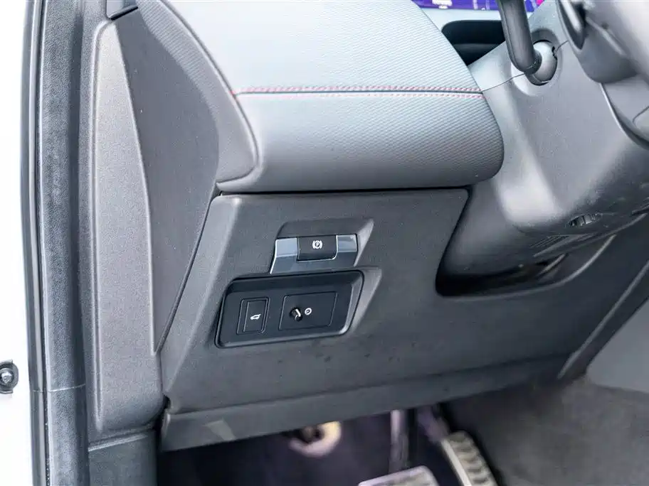 Land Rover Discover sports