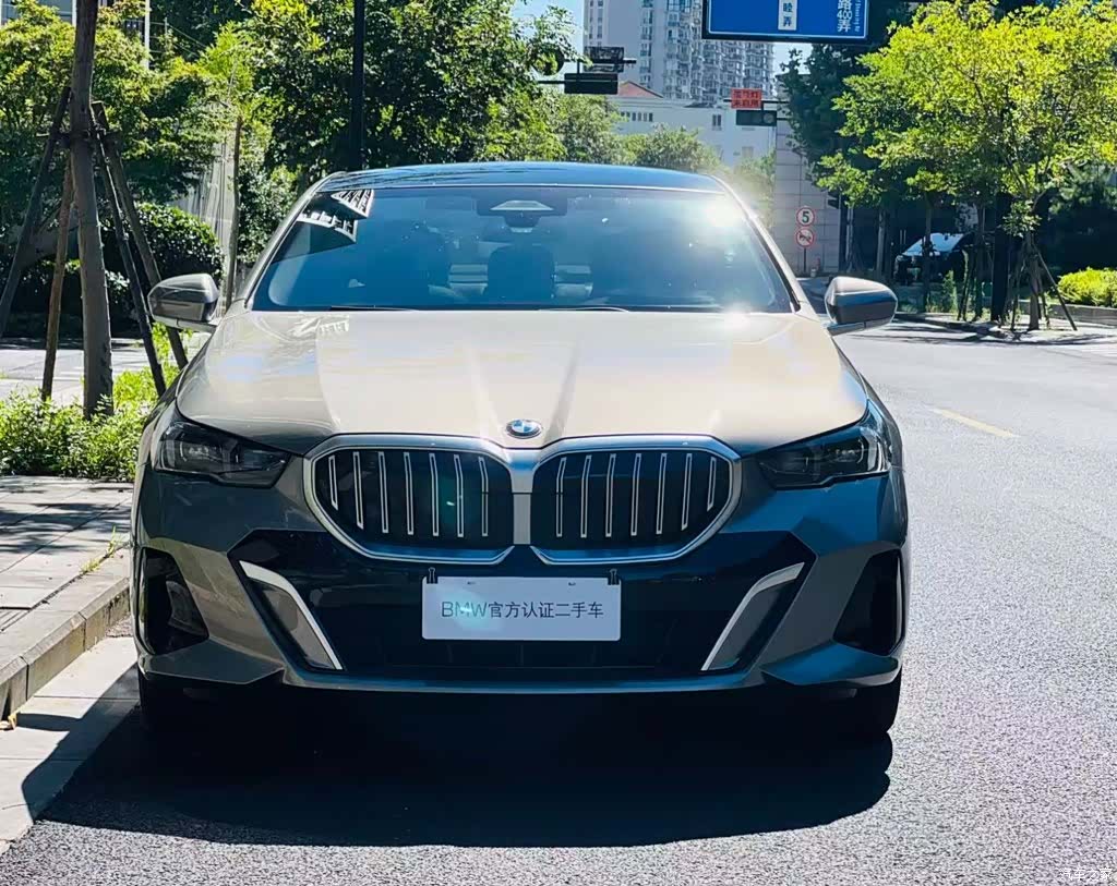 BMW 5 Series, 2024 4