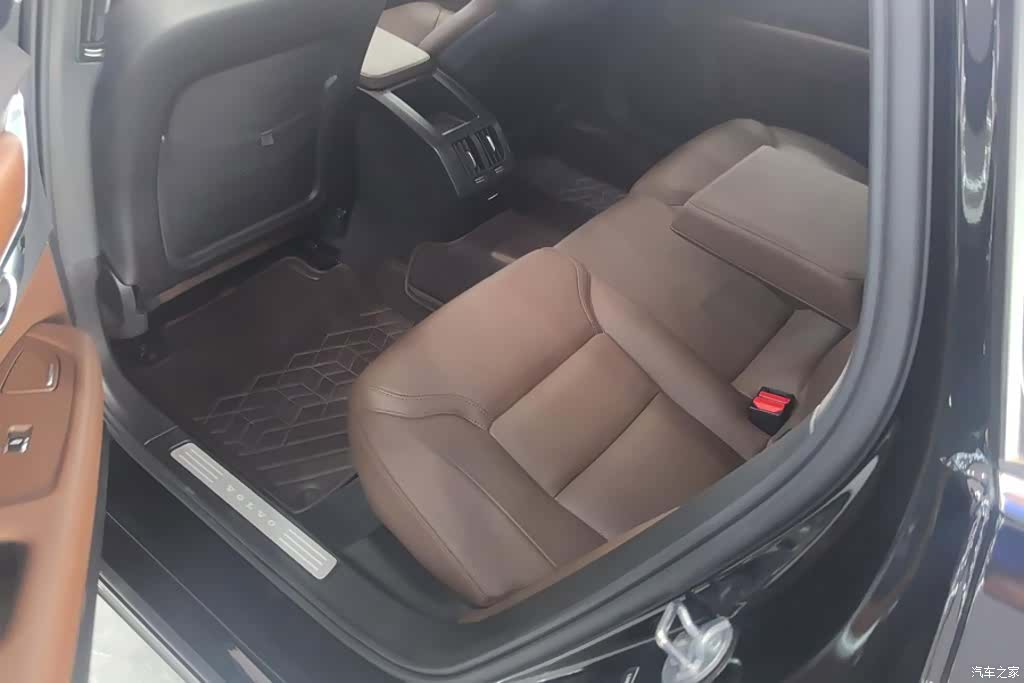 Volvo S90, 2024 11