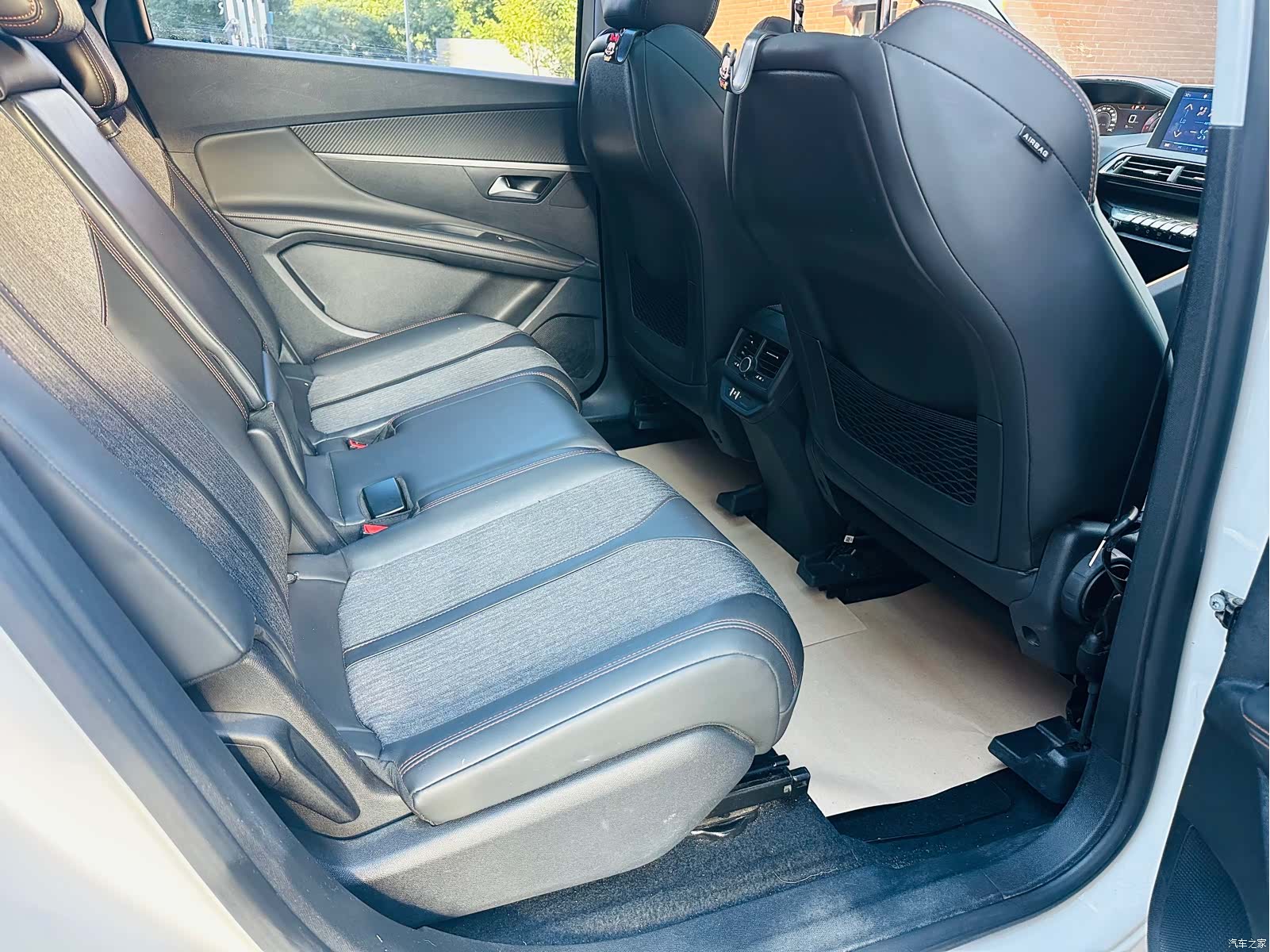 Peugeot 5008, 2017 14