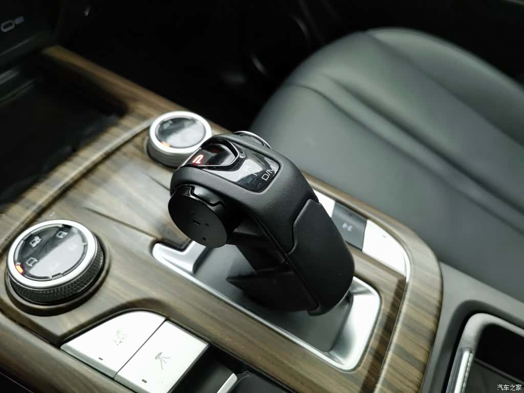 Tank 300, 2023 13