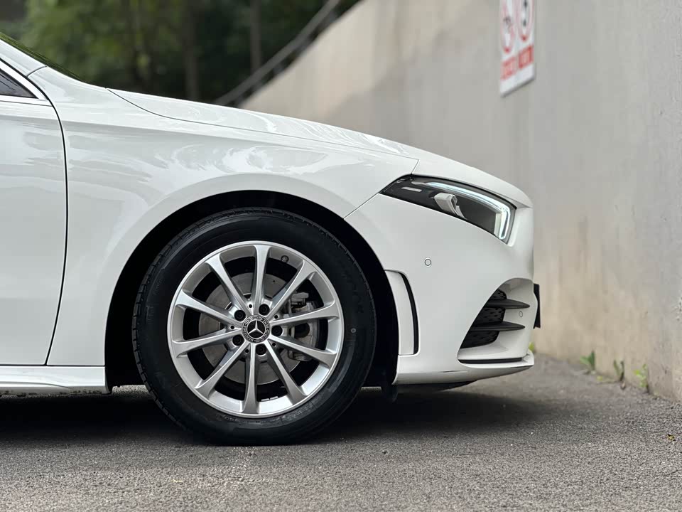 Mercedes-Benz Class A Mercedes-Benz Class A