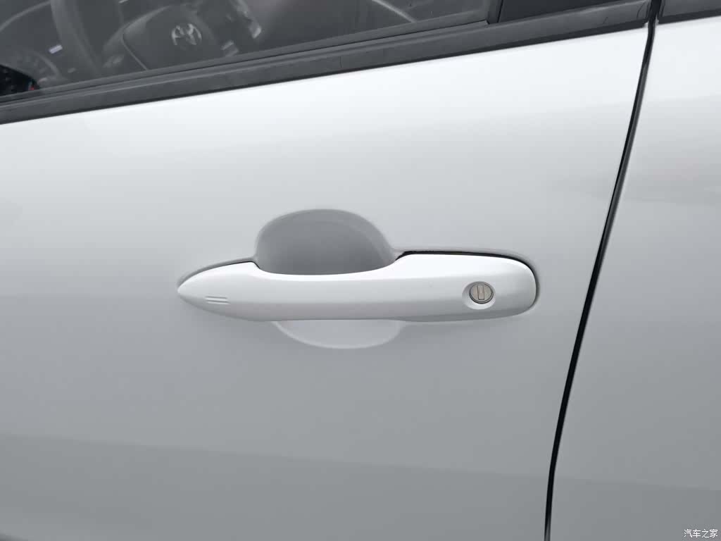 Toyota Frontlander, 2022 18