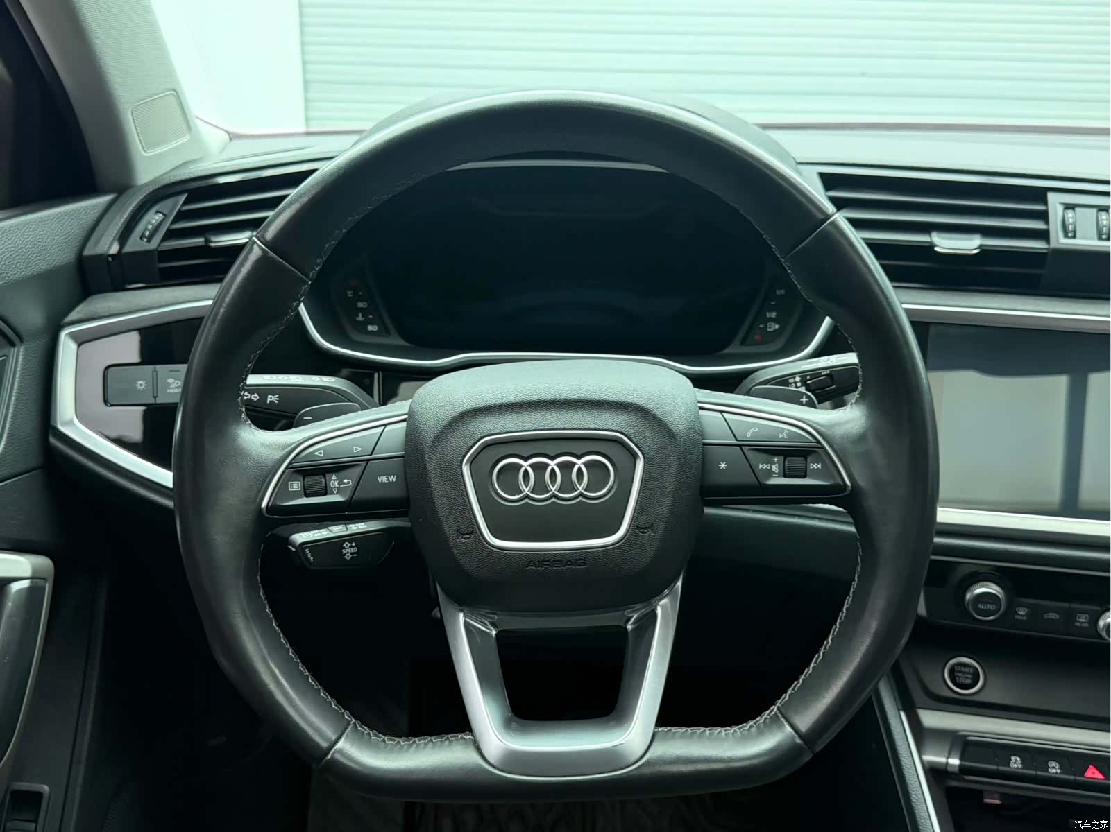 Audi Q3, 2022 12
