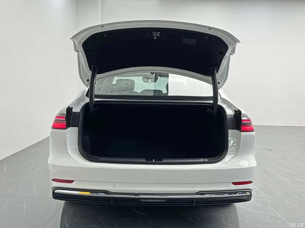 Geely A7, 2026 11