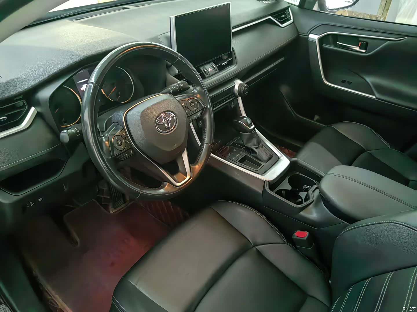 Toyota Wildlander, 2022 все фото