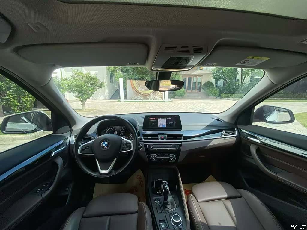BMW X1, 2020 все фото