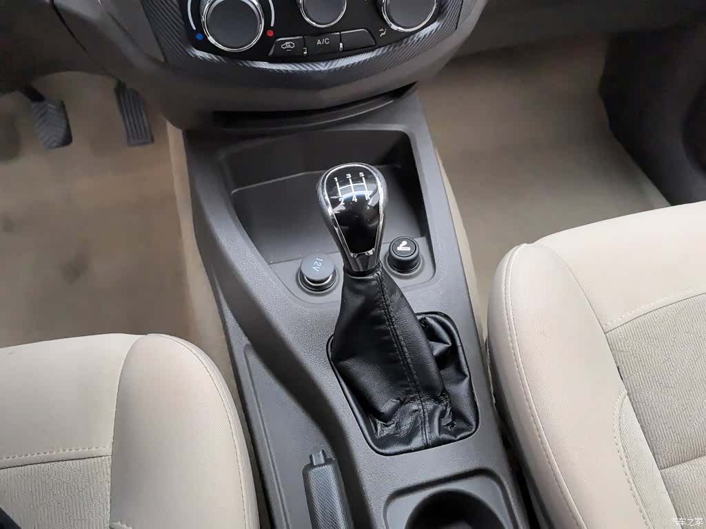 Wuling Hongguang, 2017 13