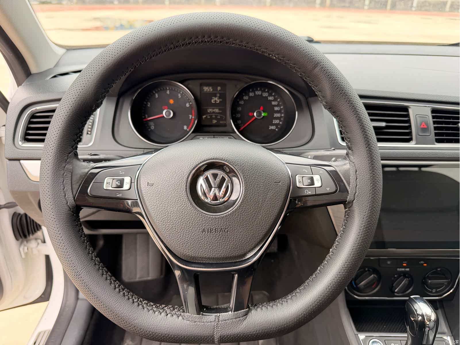 Volkswagen Lavida, 2018 все фото