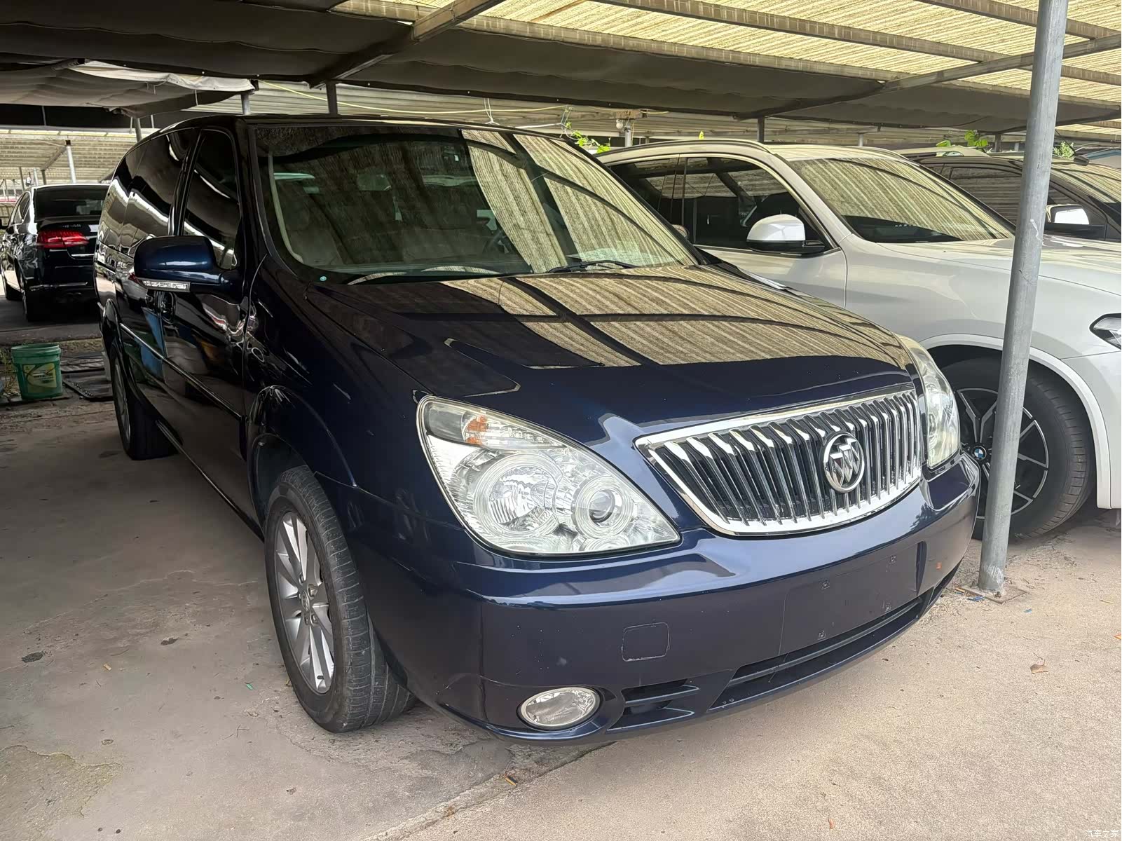 Buick GL8, 2015 1