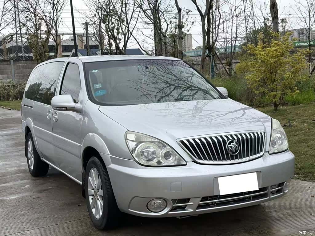 Buick GL8, 2013 3