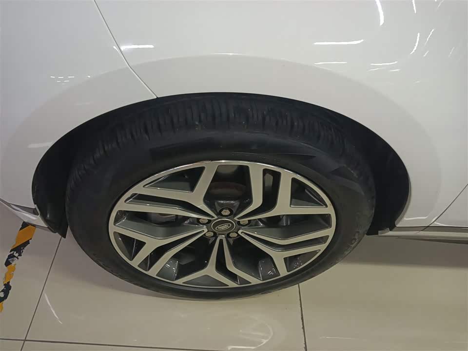 Land Rover Range Rover Aurora