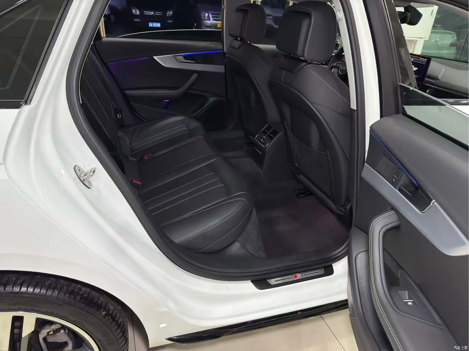 Audi A4L, 2023 13