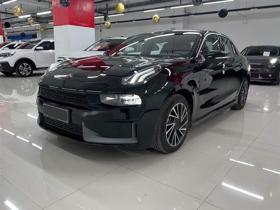 Lynk & Co 03 Lynk & Co 03