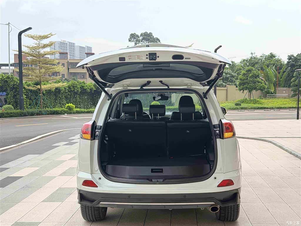 Toyota RAV4, 2016 21