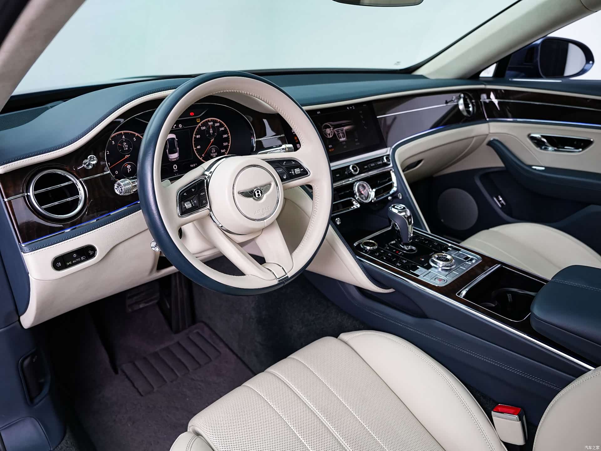 Bentley Flying Spur, 2021 10