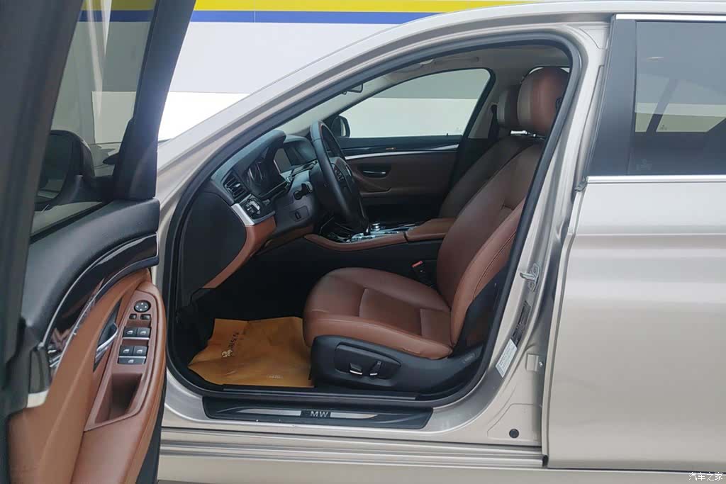 BMW 5 Series, 2015 9