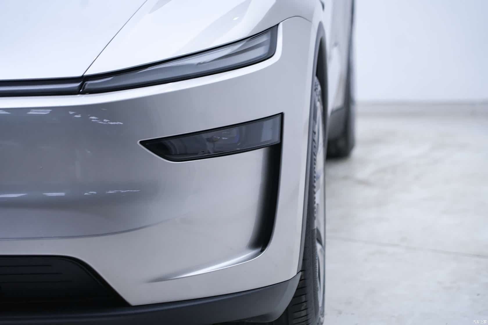 Tesla Model Y, 2026 все фото
