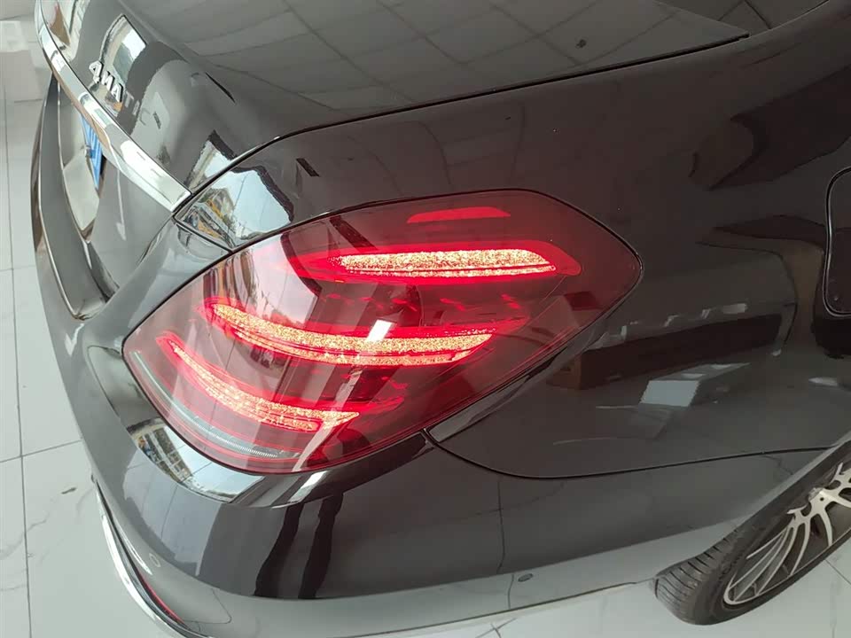 Mercedes-Benz S-class Mercedes-Benz S-class