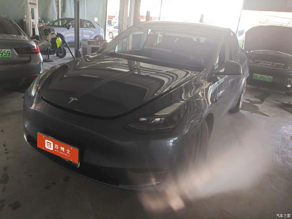 Tesla Model Y, 2021 все фото