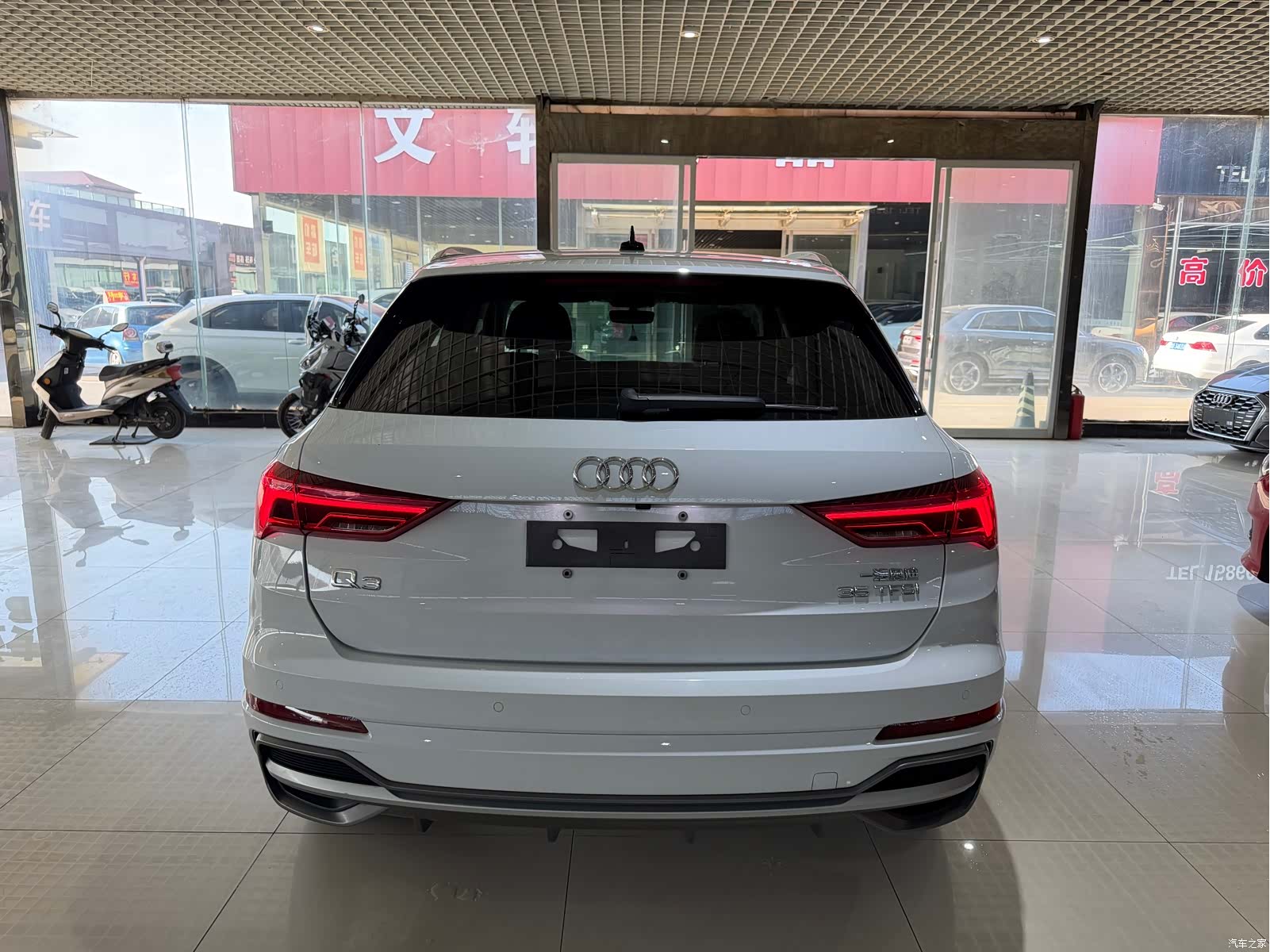 Audi Q3, 2022 все фото