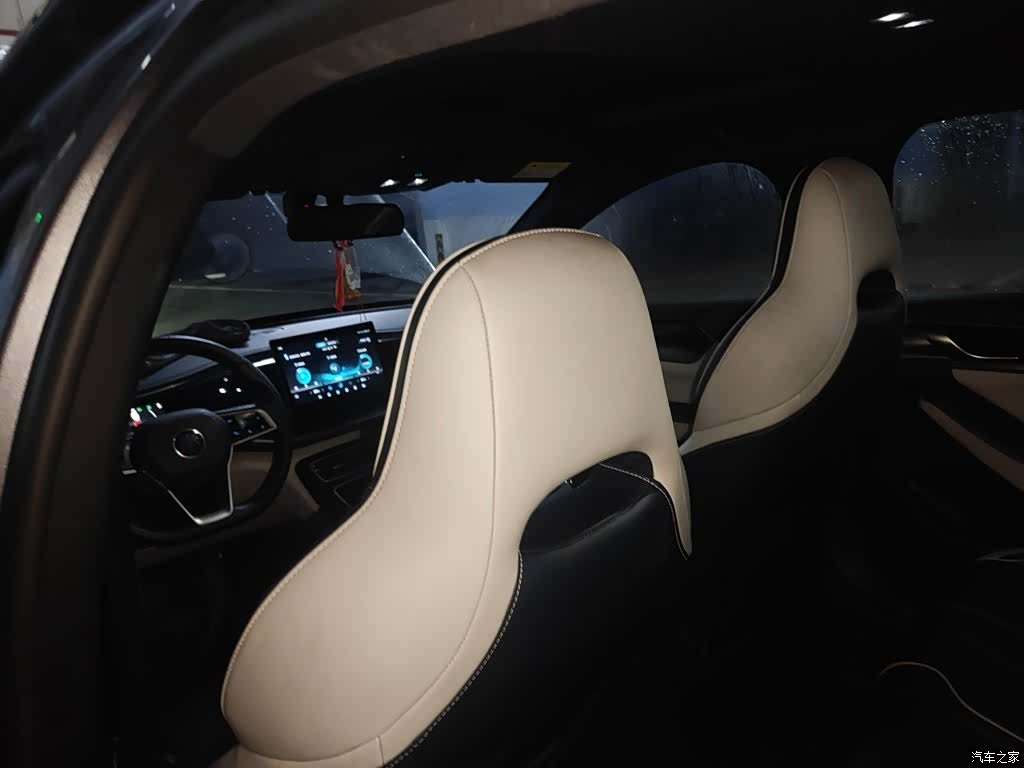 BYD Qin, 2022 15