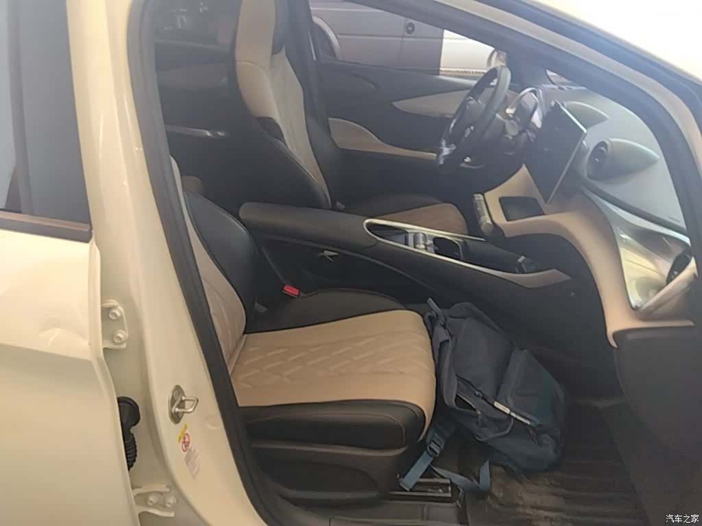 BYD Dolphin, 2022 25
