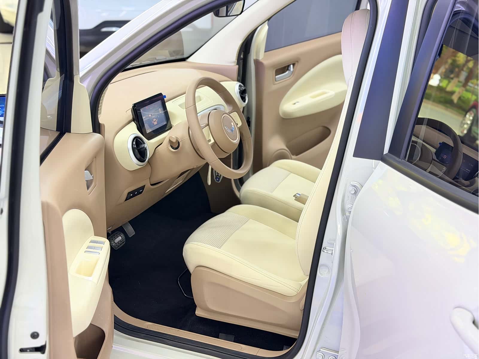 Wuling MINIEV, 2025 3