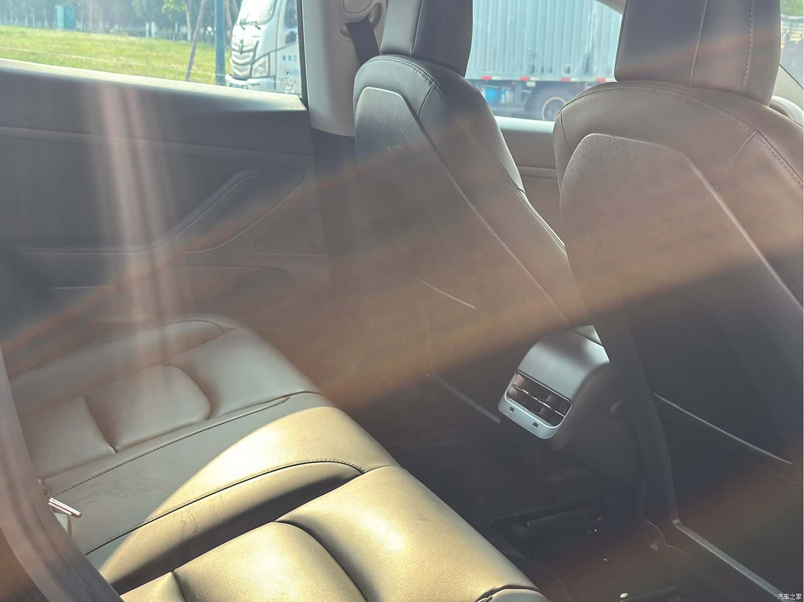 Tesla Model 3, 2020 17