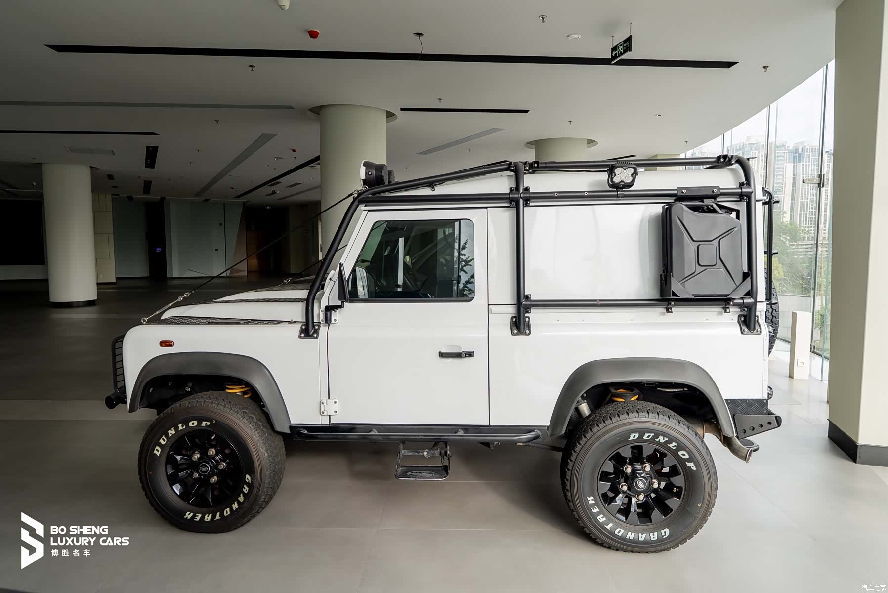 Land Rover Defender, 2015 32