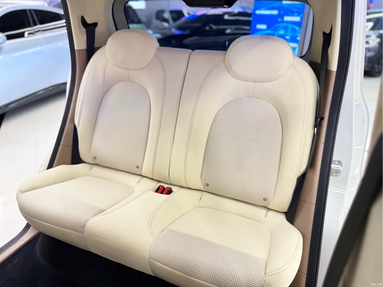 Wuling MINIEV, 2025 8