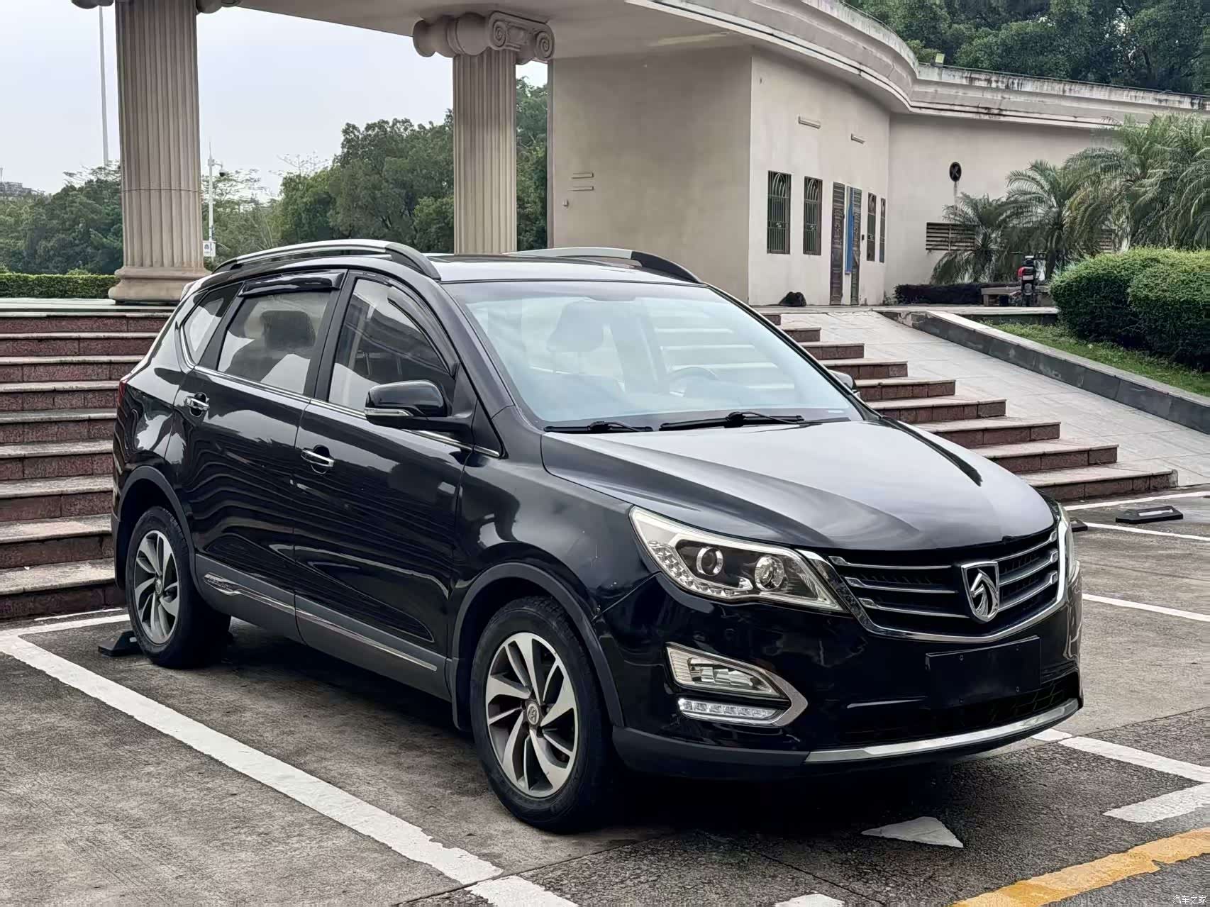Wuling 560, 2016 3