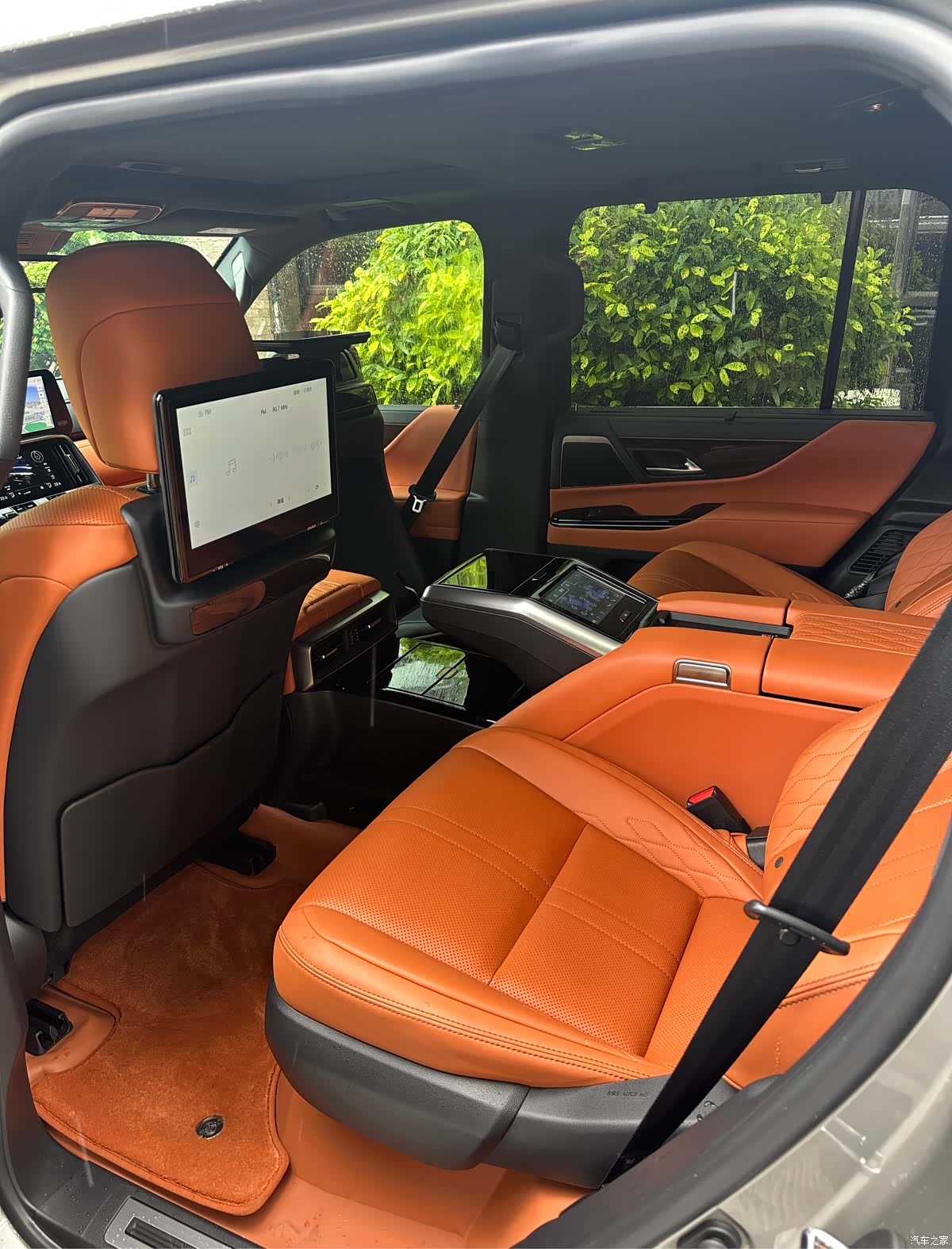 Lexus LX, 2026 11