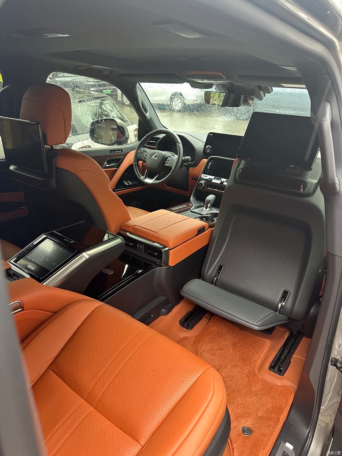Lexus LX, 2026 12