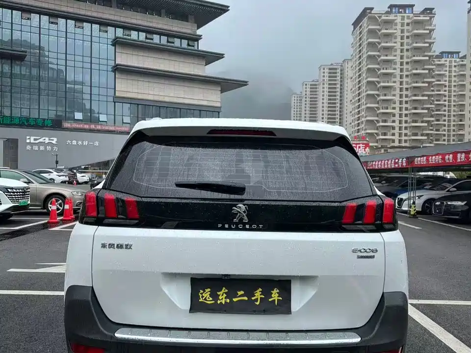 Peugeot 5008