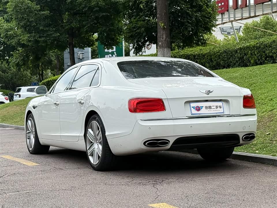 Bentley Flying
