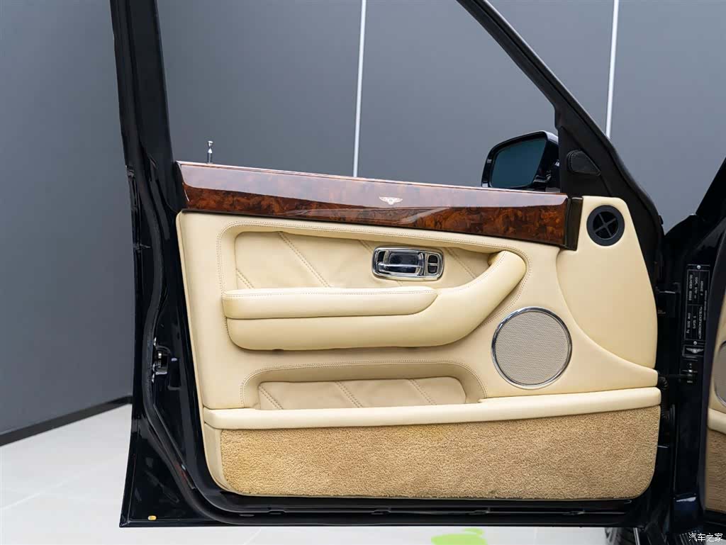 Bentley R, 2004 все фото