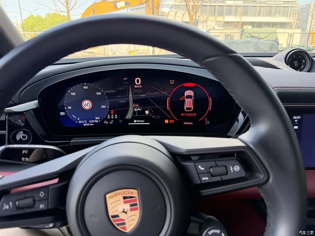 Porsche Macan, 2025 6
