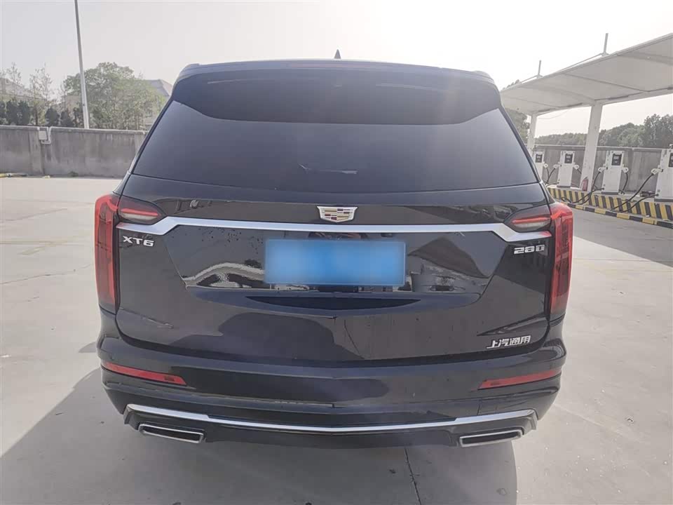Cadillac XT6