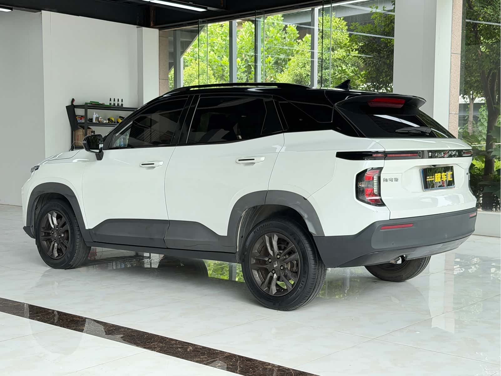 Wuling RS-3, 2020 4