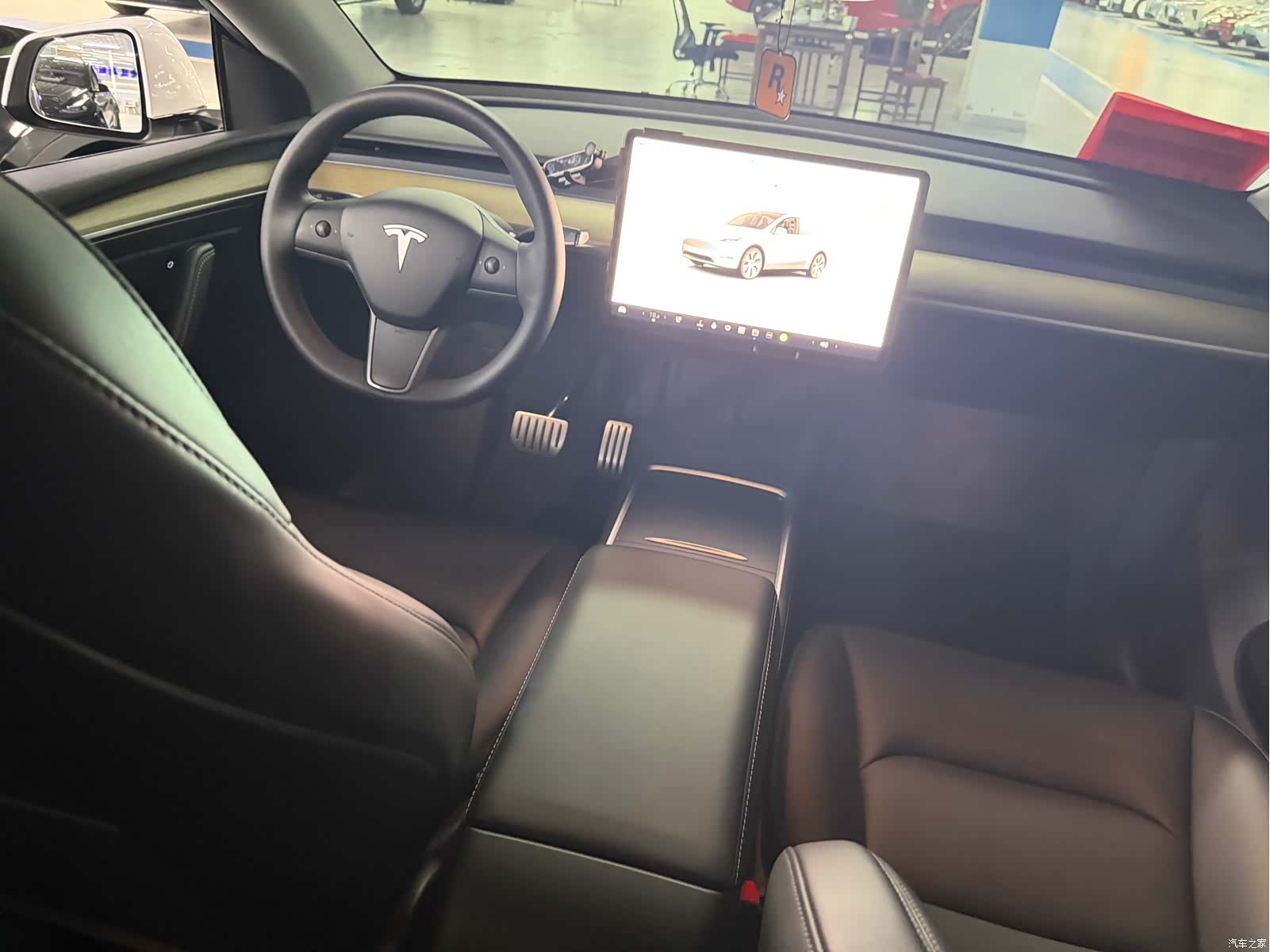 Tesla Model Y, 2023 15
