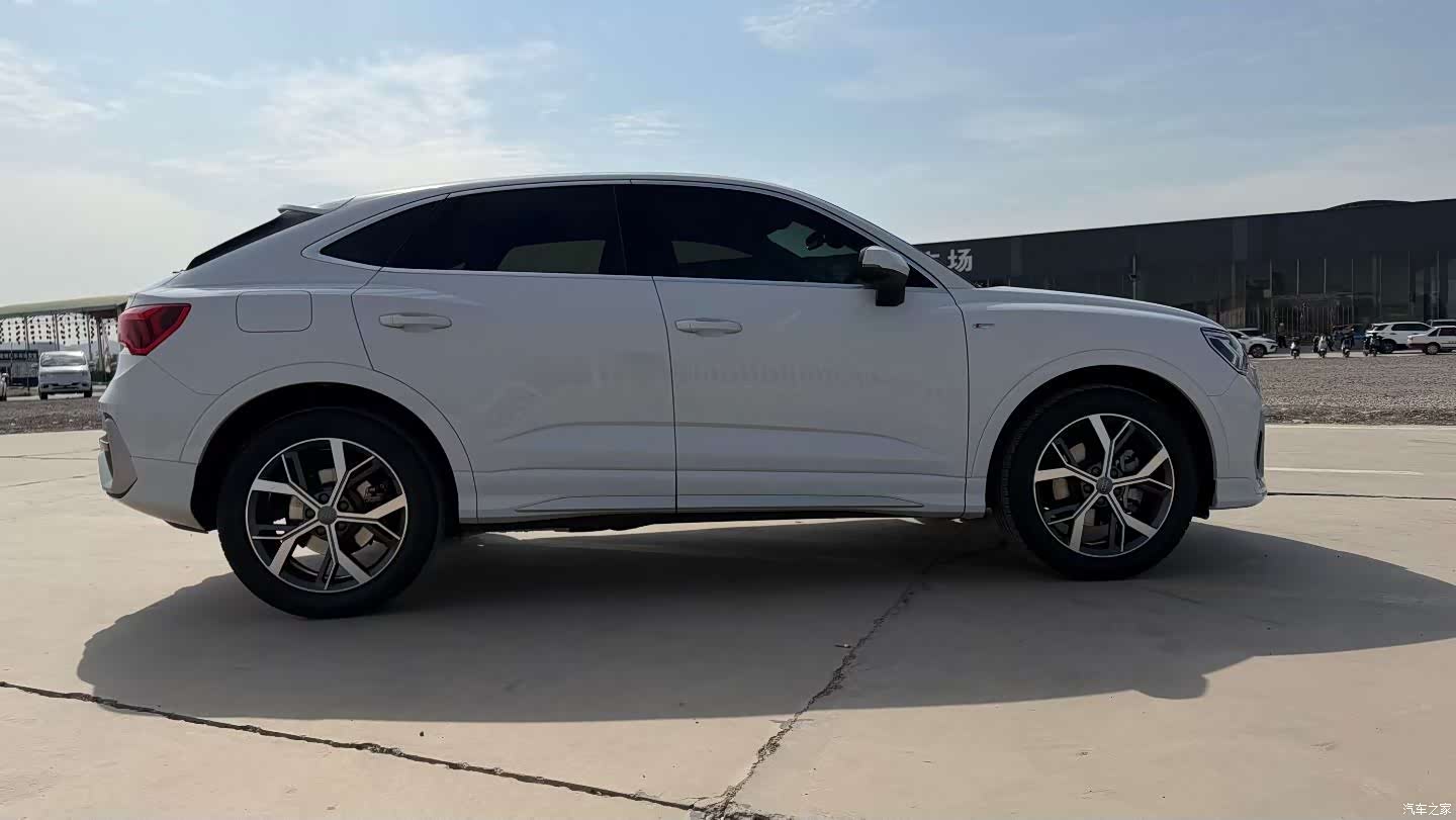 Audi Q3, 2021 6