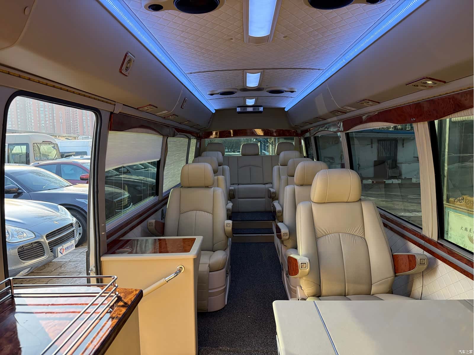Toyota Coaster, 2012 26