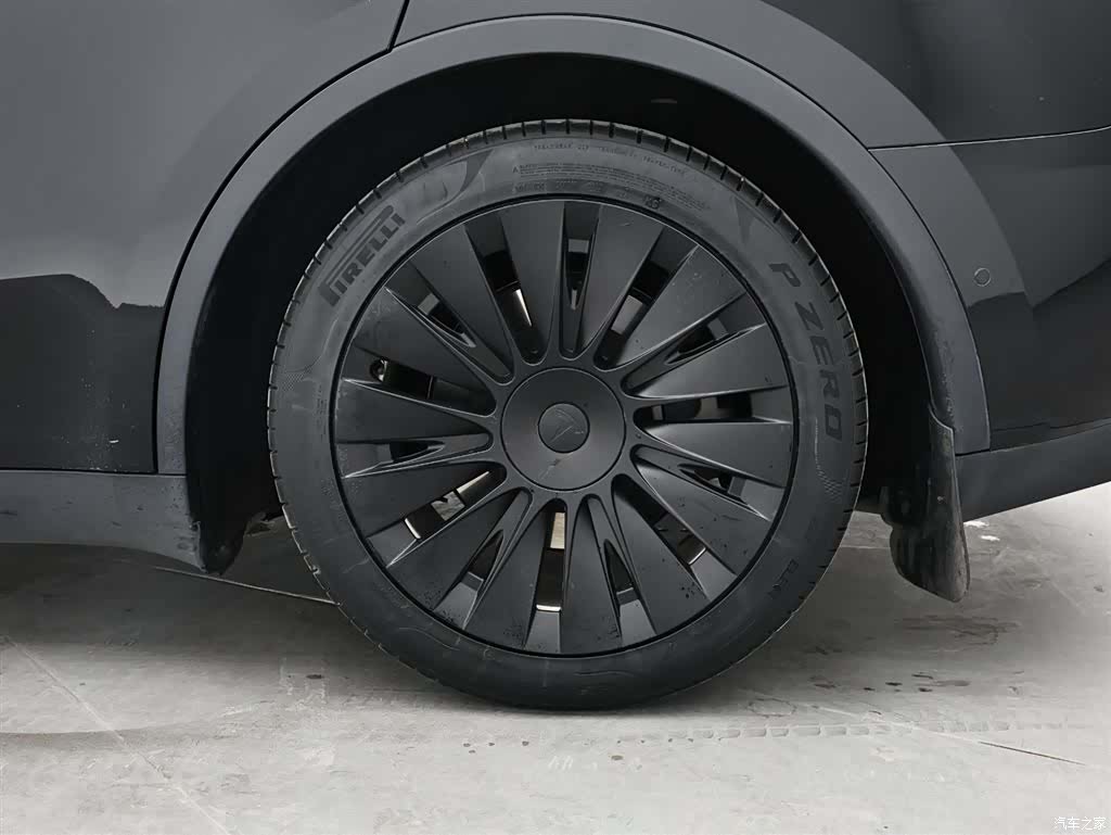 Tesla Model Y, 2023 11