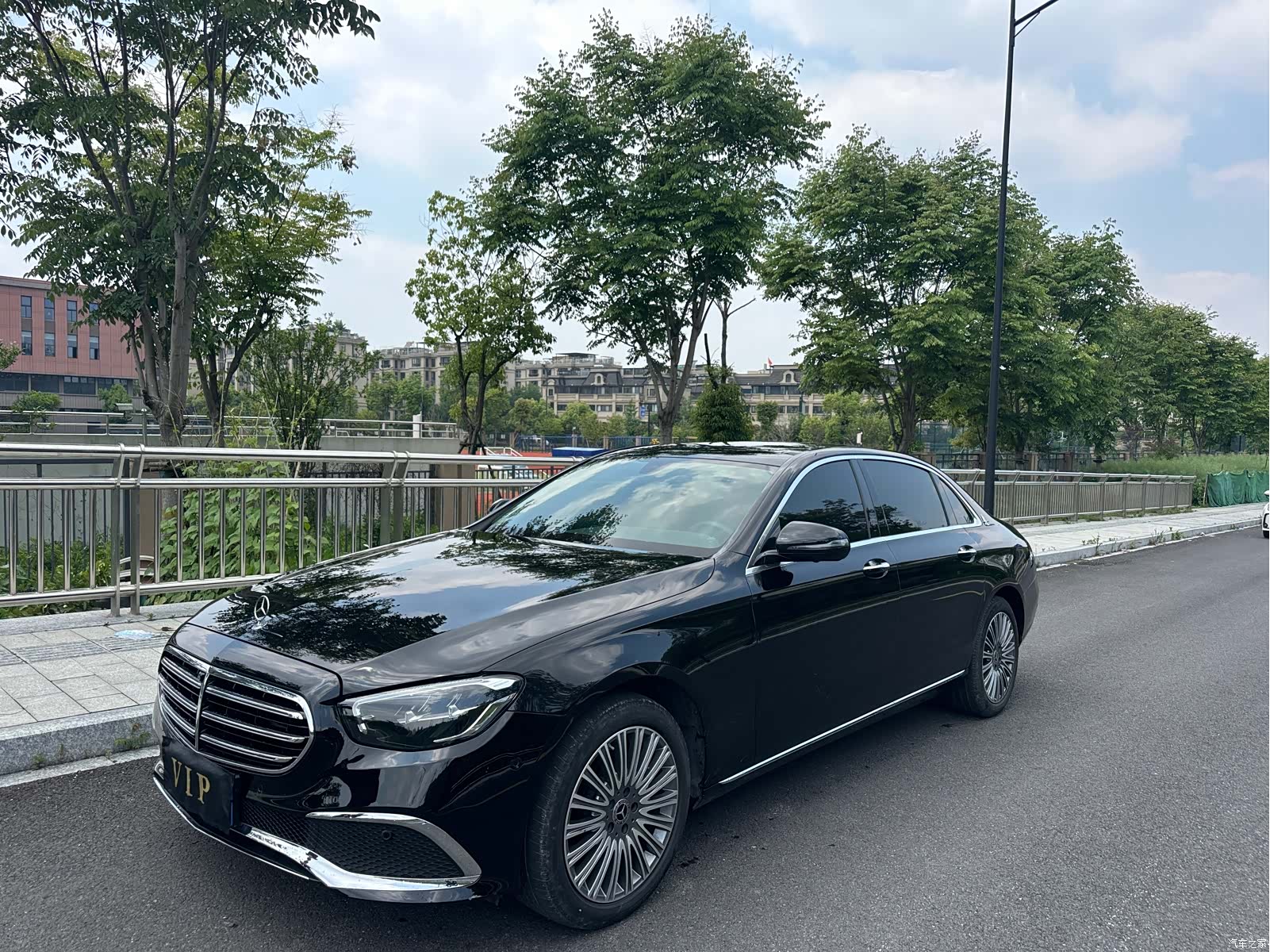 Mercedes-Benz E-Class, 2023 3