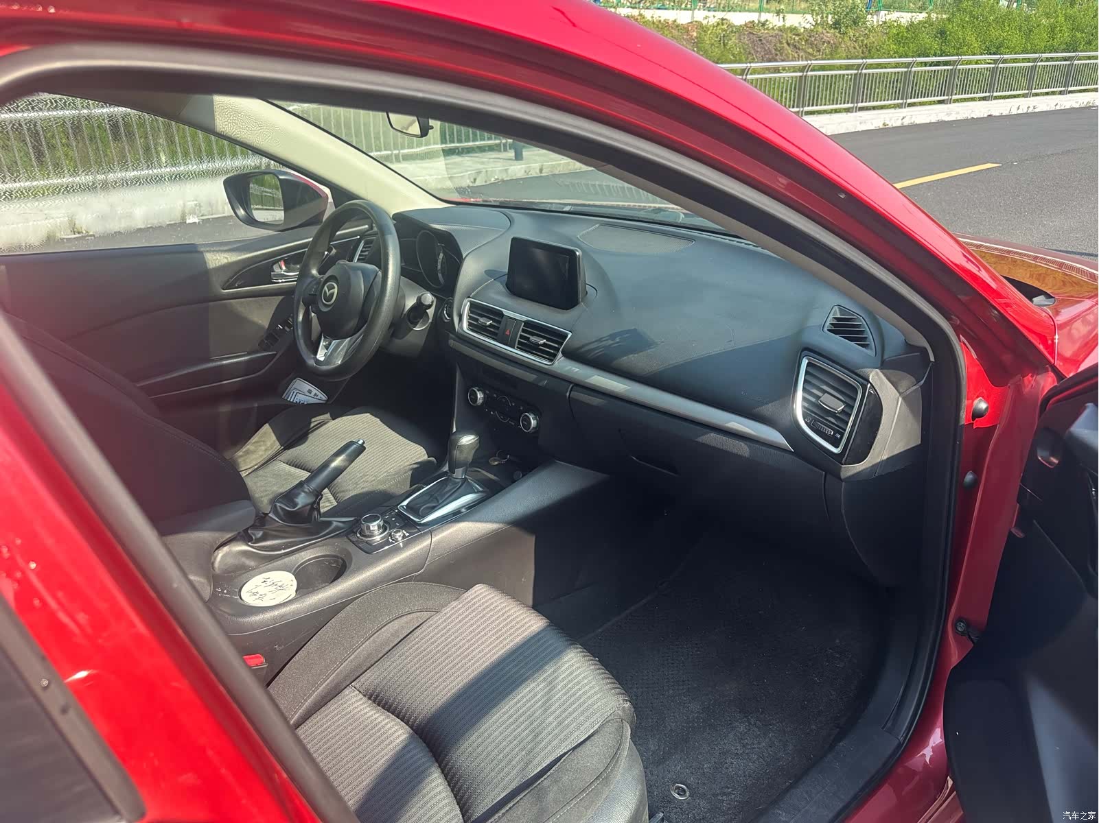 Mazda Mazda3, 2016 9