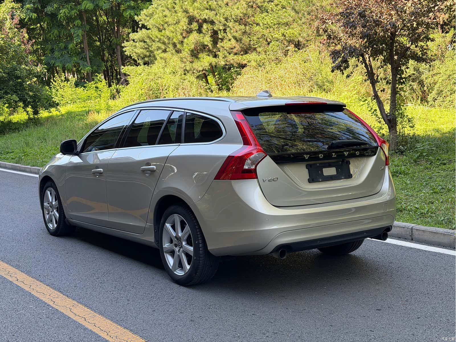 Volvo V60, 2017 16