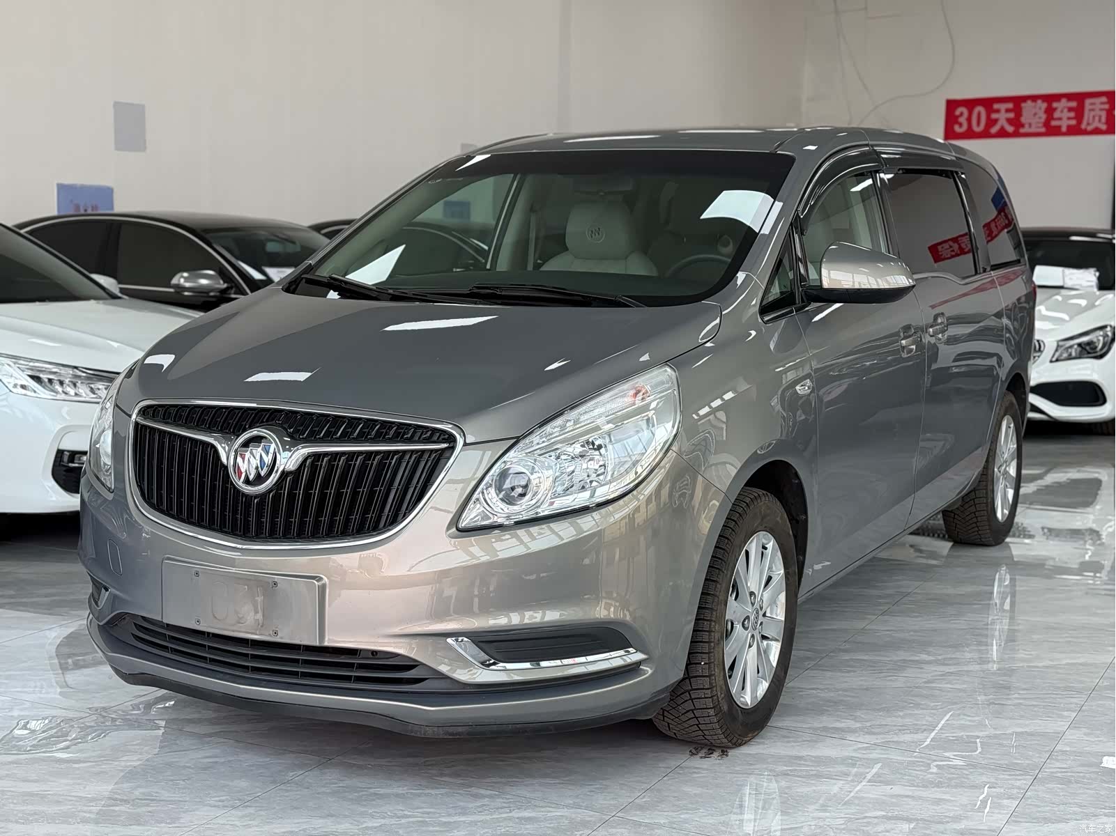 Buick GL8, 2021 1